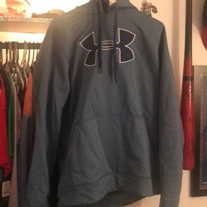 Under Armor Sweatshirt